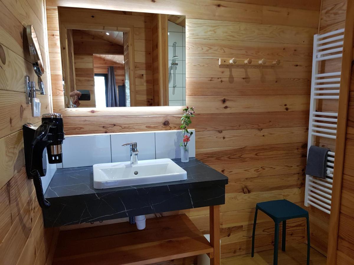 La Cabane Du Jardin Bongheat Esterno foto