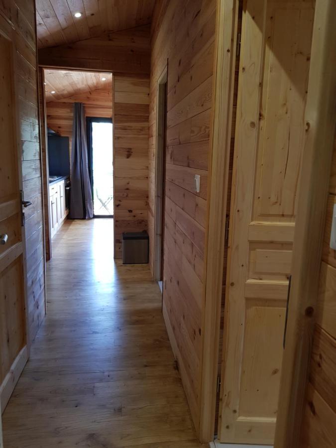 La Cabane Du Jardin Bongheat Esterno foto